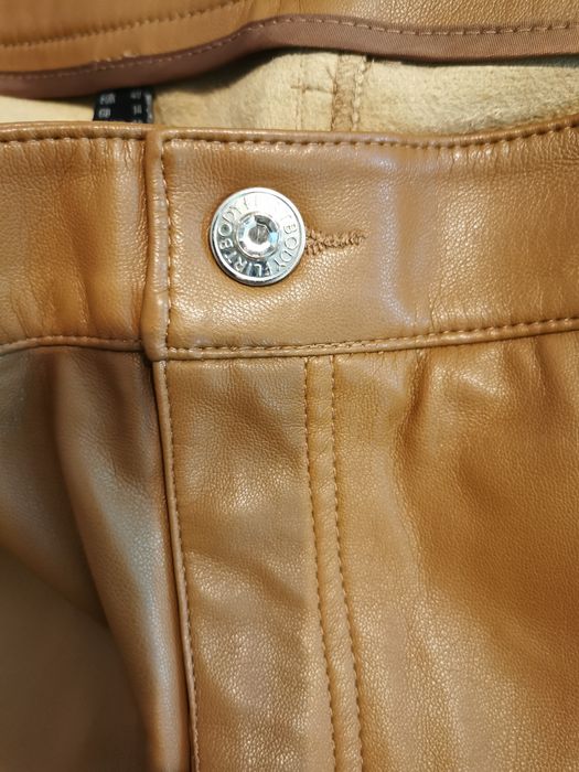 Pantaloni maro piele ecologica