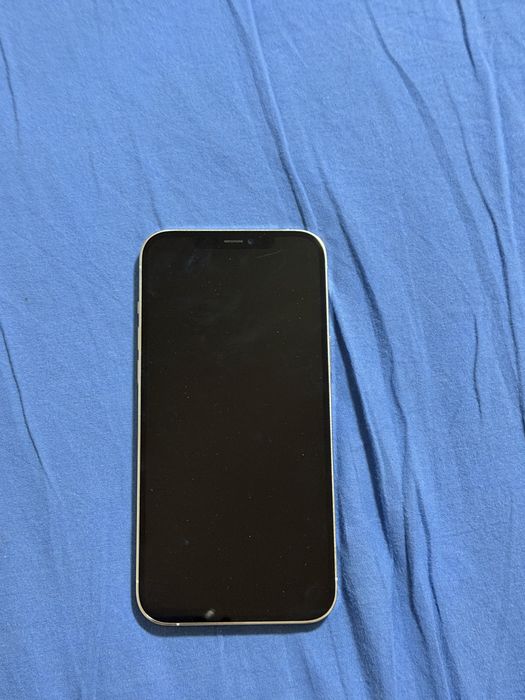 Iphone 12 pro max с калъфа