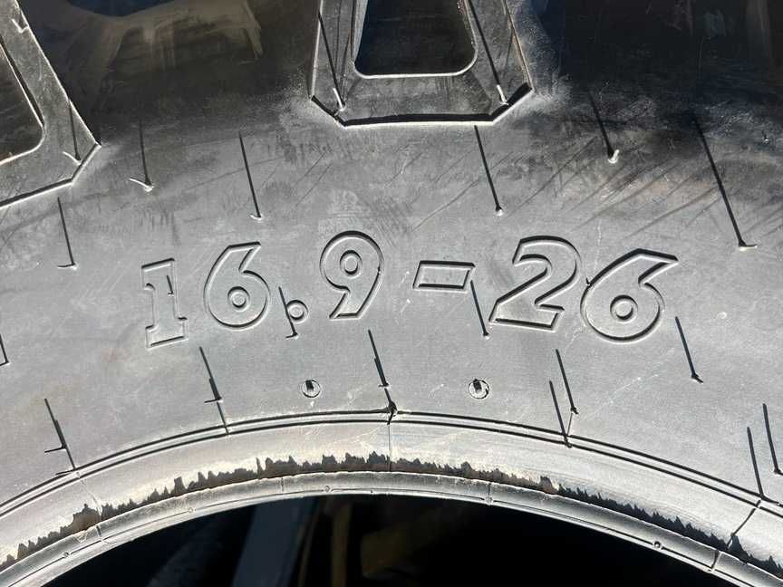 Cauciucuri BKT noi 16.9-26 cu 10 pliuri oentru combina