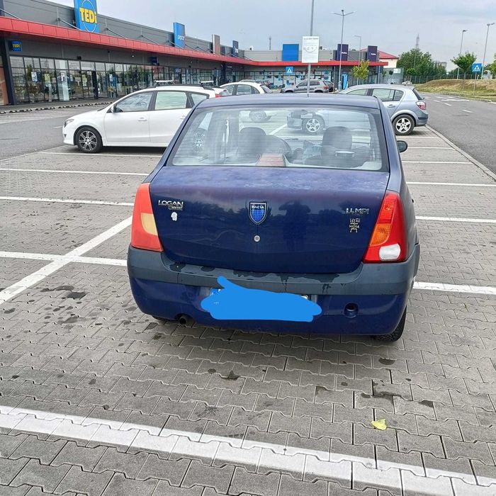 Vând Dacia logan