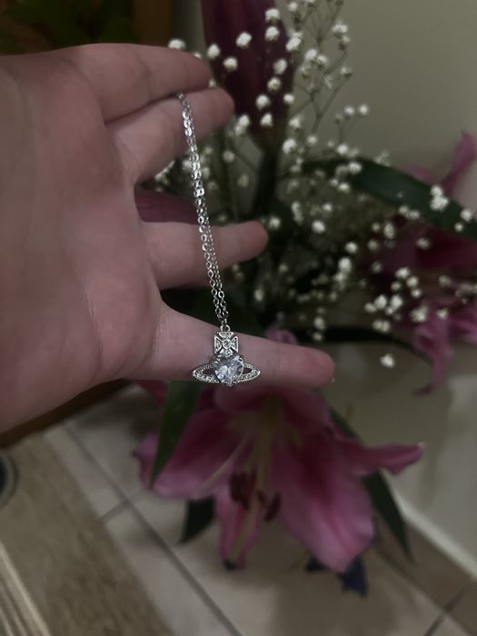 Lantisor Vivienne Westwood cu Diamant