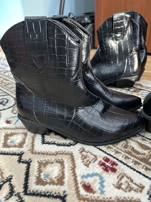 Продам  сапожки  осень  распрадажа