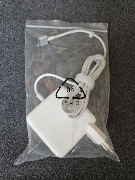 лаптоп Macbook Air 13"