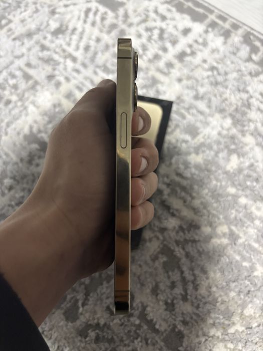 Продаю IPhone 13 Pro