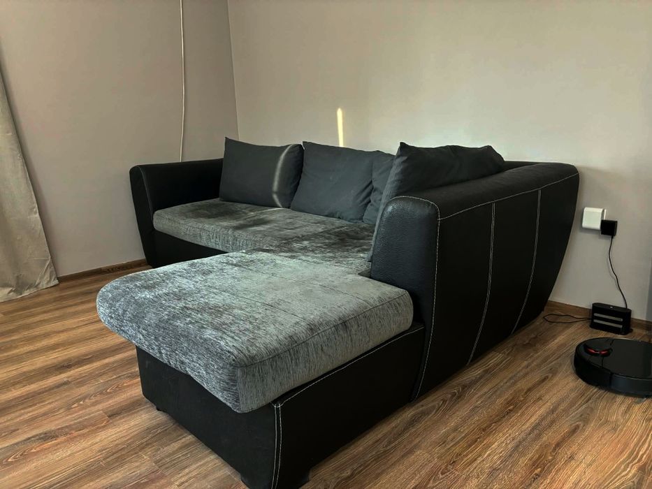 Продавам кожен диван