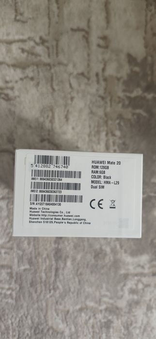 Vând Huawei Mate 20