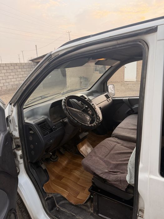 Mercedes Vito 2.3 дизель