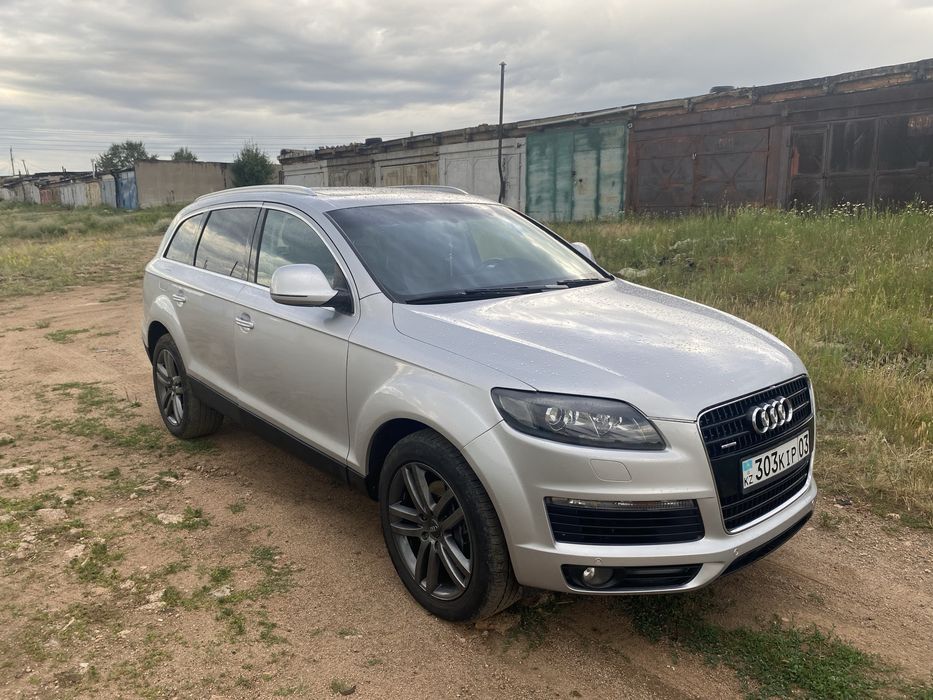 Продам Audi Q7 3.6