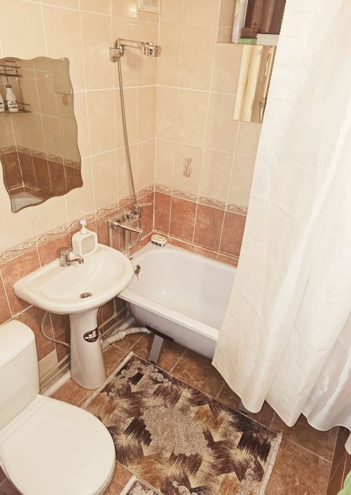 . 1, 2к.кв.,Абая 139(Айлара),ГрандБазар, Дамдес( Айтеке би 2)