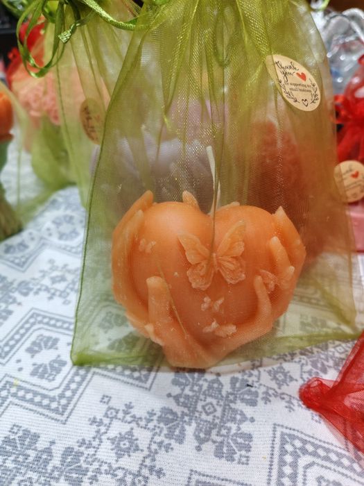 Vând martisoare ceara parfumata