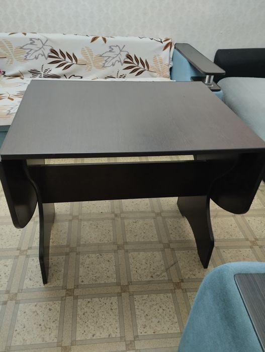 Продам стол раздвижной