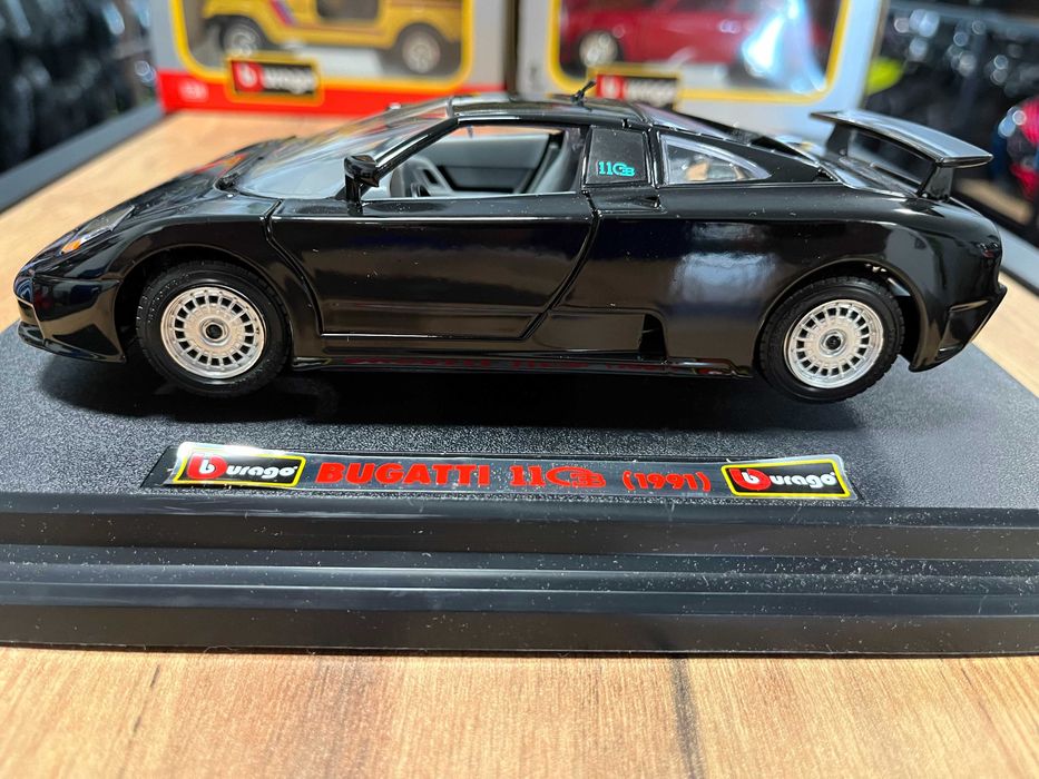 Метална колекционерска количкa BBURAGO BUGATTI EB 110  мащаб 1:24