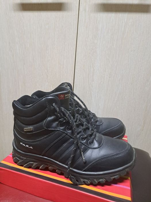 Продам подростковую обувь