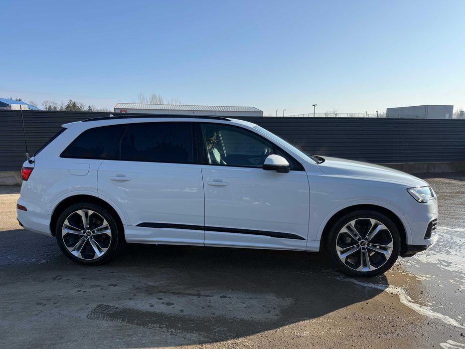 AUDI Q7 2022 — imagine 3