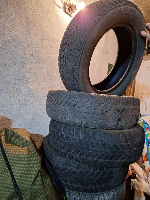 Шины зимние (липучка) Bridgestone