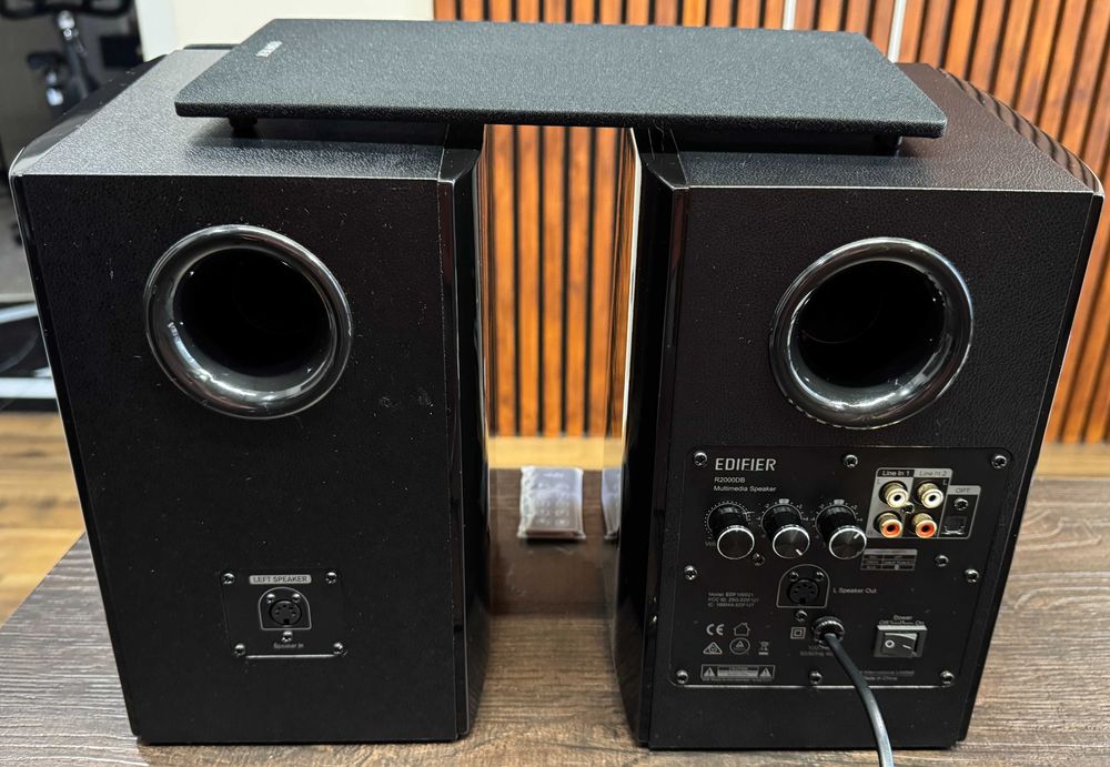 Продается EDIFIER R2000DB