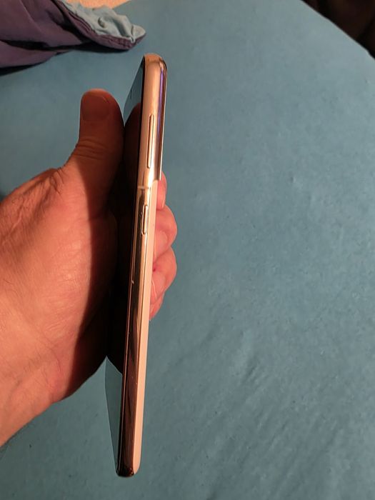 Продавам Samsung Galaxy  s21 5G