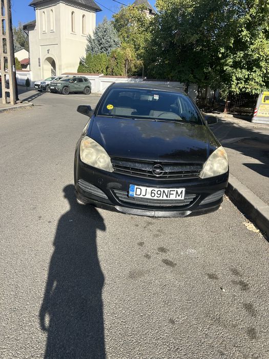 Opel astra h gtc