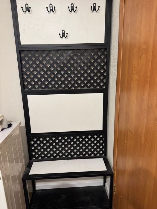 Вешалка металлическая