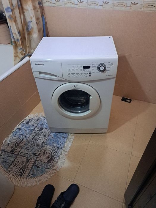 Продается стиральная машина Samsung 4.5kg рабочий в отличном состоянии