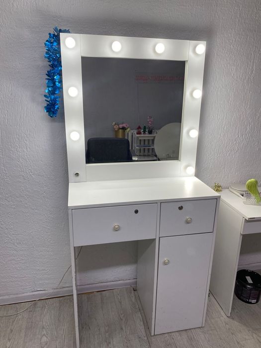 Туалетный столик