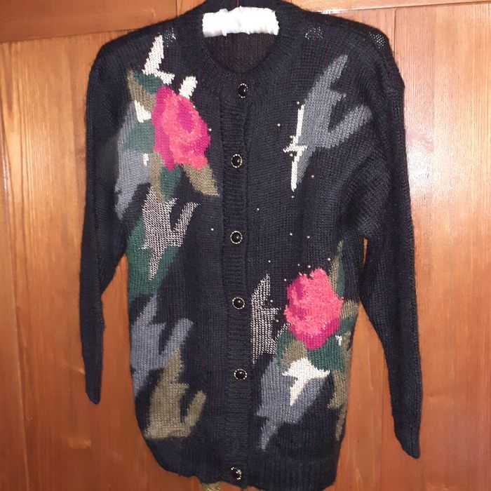 pulover / cardigan din mohair  tricotat manual