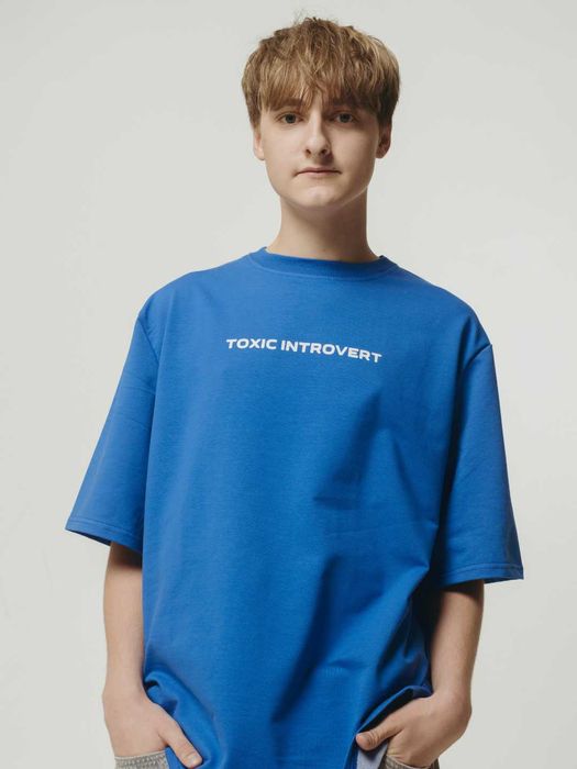 Базовые футболки с принтами