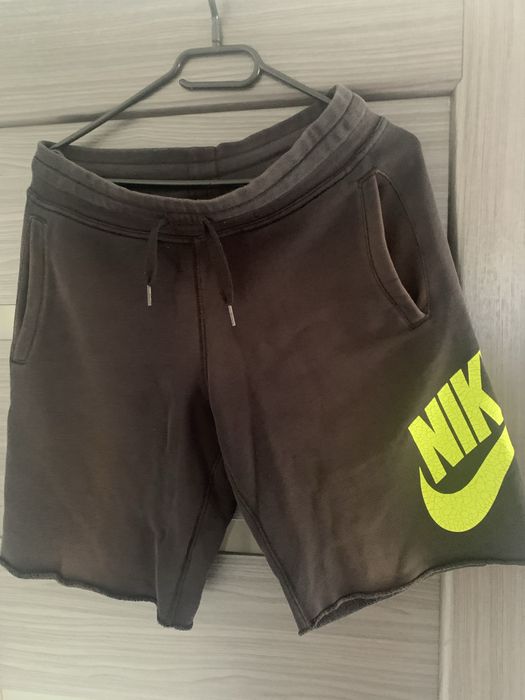 Nike scurti marimea S