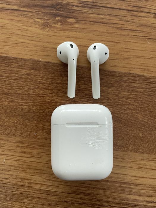 Vand airpods impecabile
