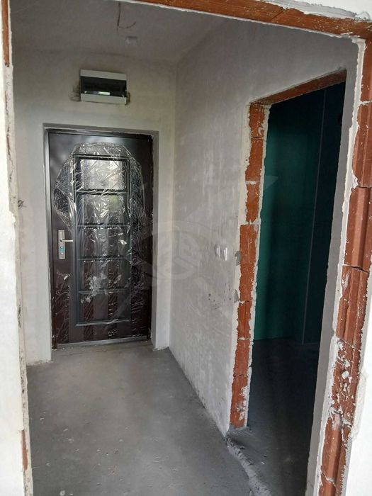 Продава се Едностаен апартамент в Пловдив, Южен - 50 кв.м за 1300 €/кв.м - Снимка #2