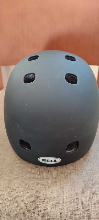 Каски за велосипед и ролери BELL и Nutcase