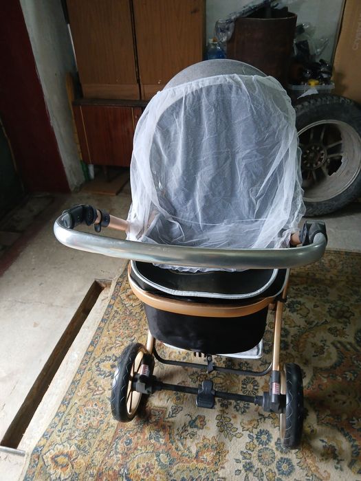 Продам коляску в хорошем состоянии