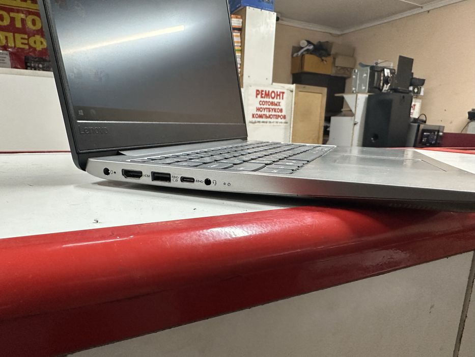 Lenovo ideapad-3 330S