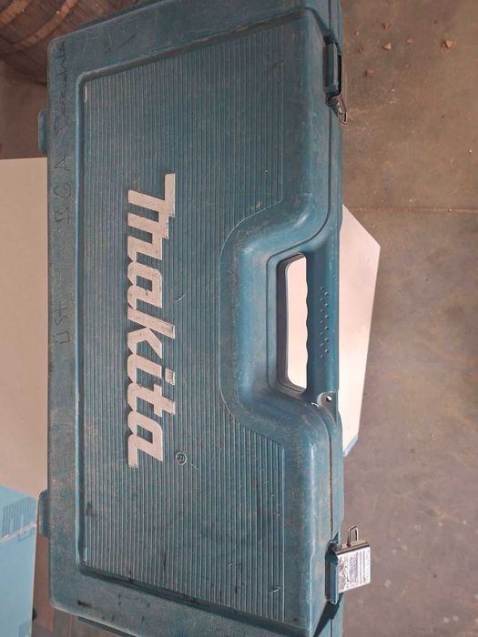 Саблен трион Makita 18 v