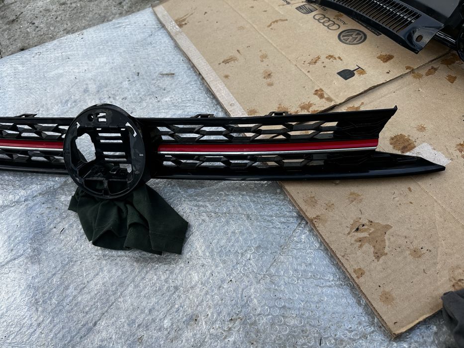 Grilă radiator vw polo 2.g.gti.cod:2G0853651.J.