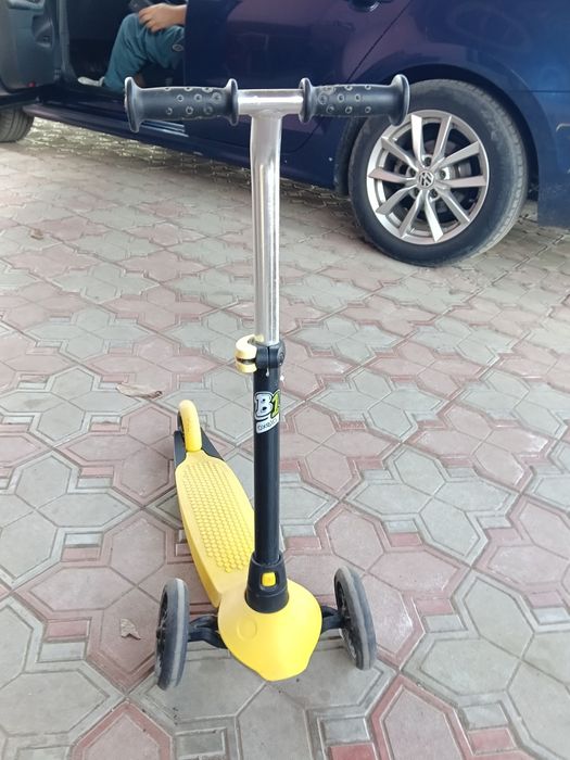 Продам детский самокат.