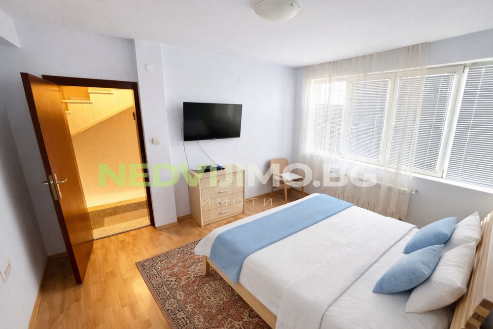 Къща на 4 етажа под наем във Виница