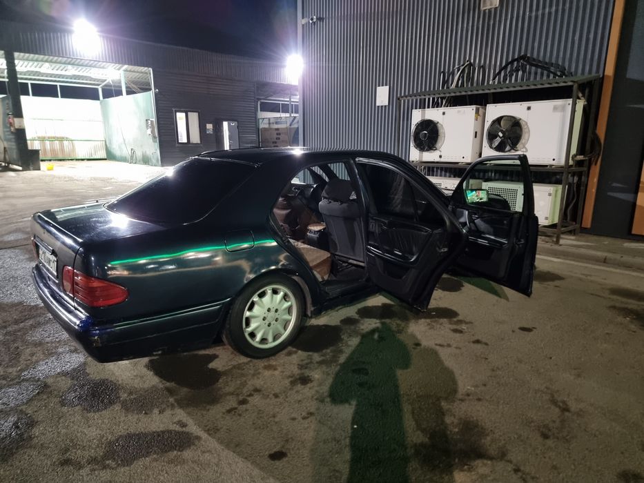 Mercedes e200 w210