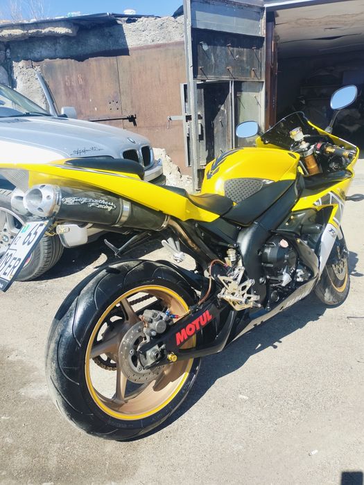 Продам ямаху r1 2006 год