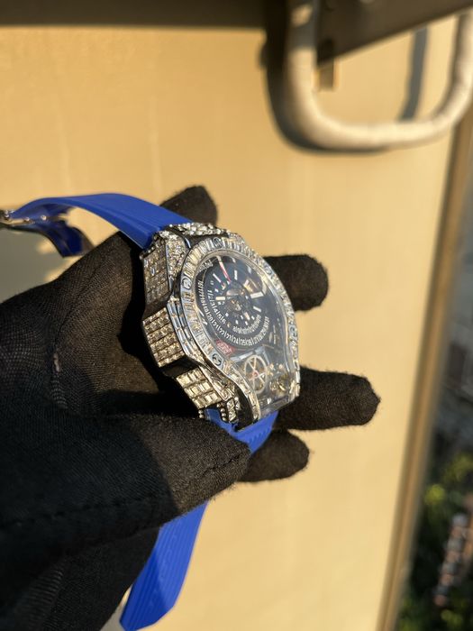 Часовник Hengbolong НАМАЛЕН!