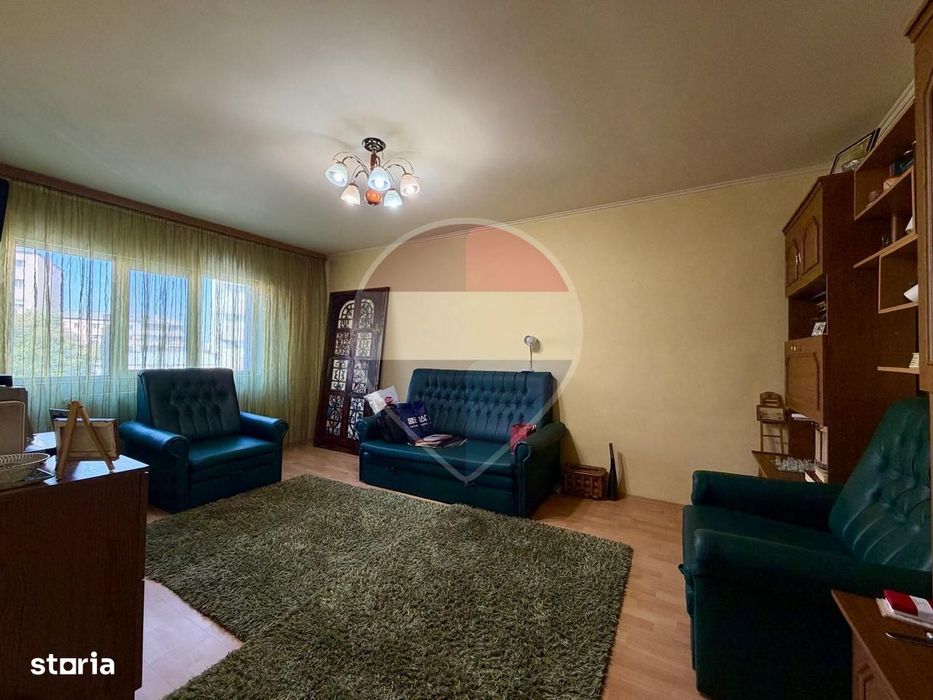 Apartament cu 2 camere la etajul 2 in zona ultracentrala — fotografia 1