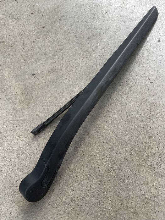 Brat stergator luneta Bmw seria 5 G31 Touring cod 7403857