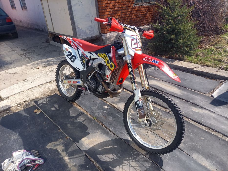 Продам кроссовый мотоцикл