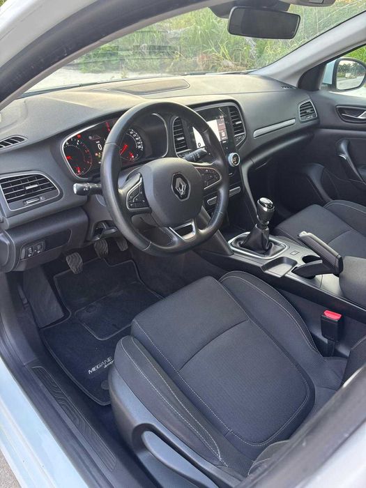 RENAULT Megane 2022 — imagine 5