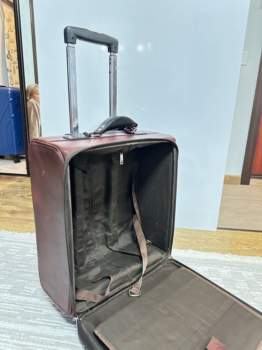 Чемодан для ручной клади