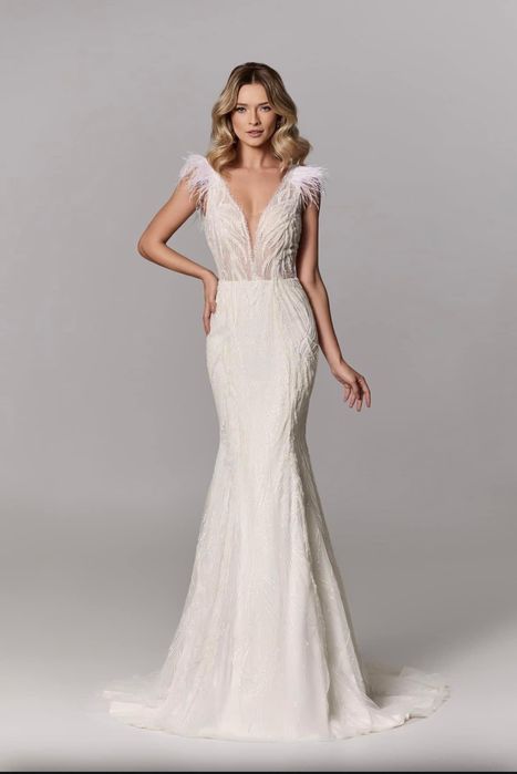 Rochie de mireasă cu trena amplă