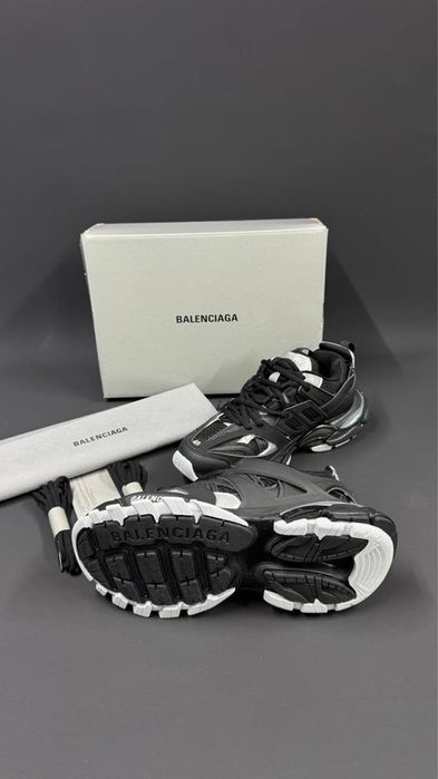 Balenciaga Track