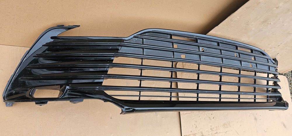 Grila centrala bara fata Toyota Camry Facelift 2021 2022 2023