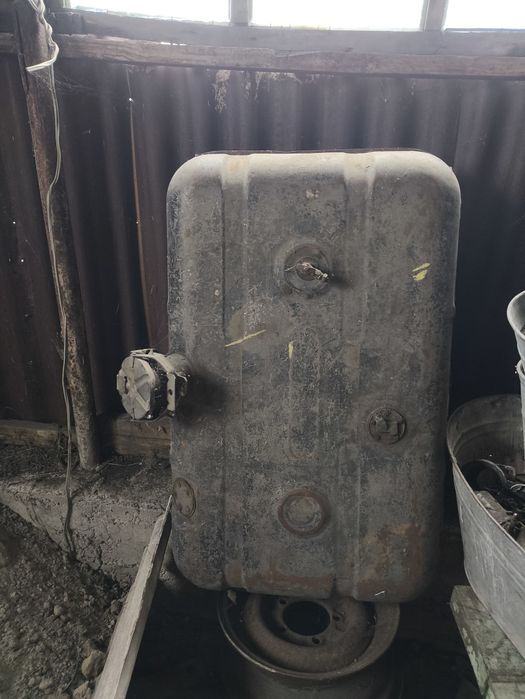 Запчасти газ 53 дверь крыло бак