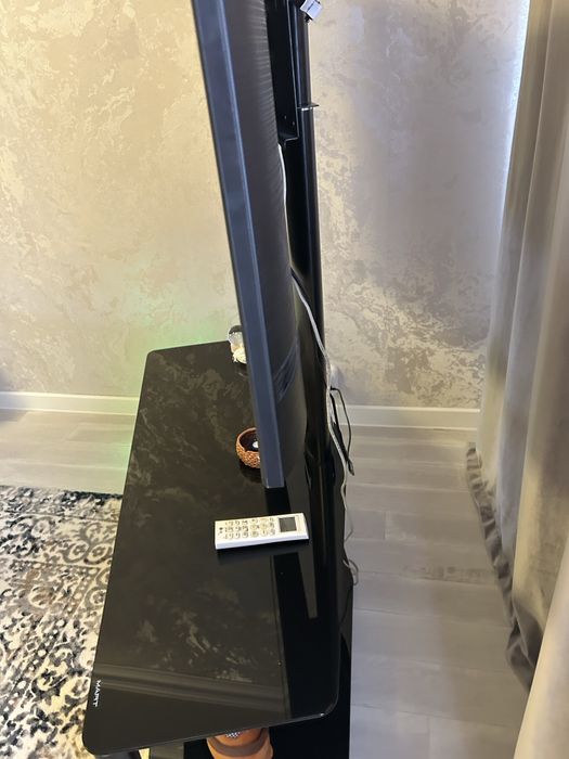 Полставка под телевизор